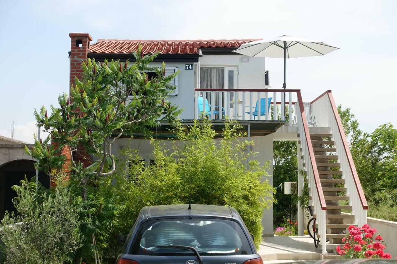 נין Apartman Joy מראה חיצוני תמונה