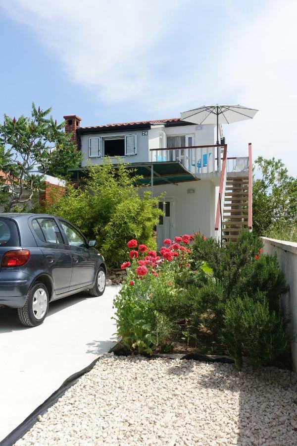 נין Apartman Joy מראה חיצוני תמונה